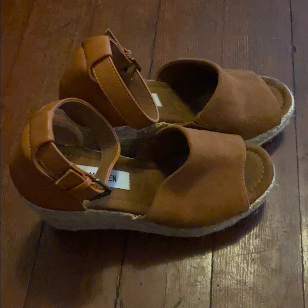 Steve Madden wedge shoe
